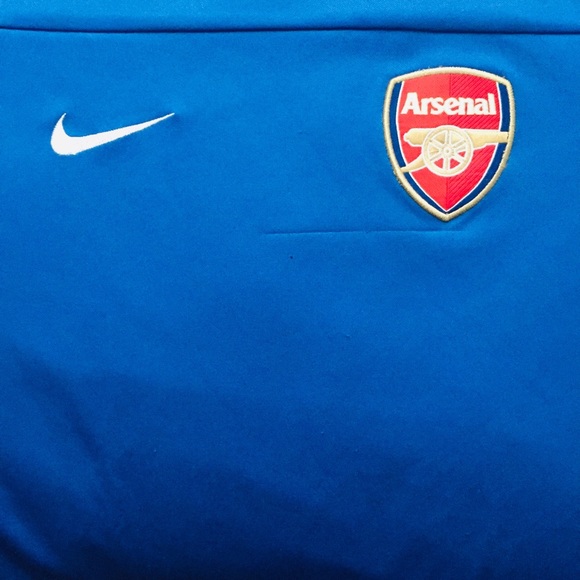 SOLD Nike Arsenal Soccer Jersey - Picture 5 of 5